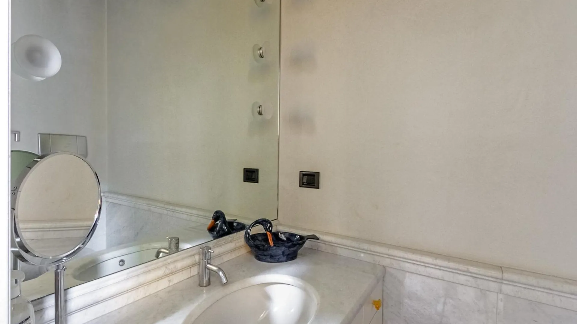 Centro Via Della Signora Apartment Milan