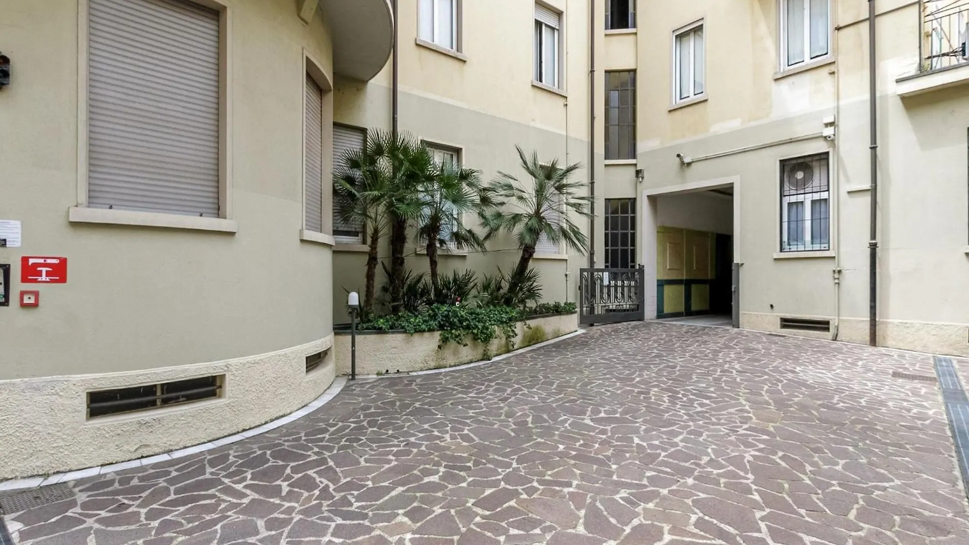 Centro Via Della Signora Apartment Milan